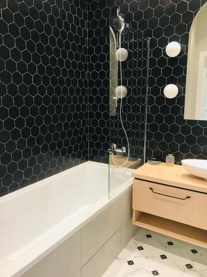 *Luxury Apartment In The City Center* 키예프 외부 사진